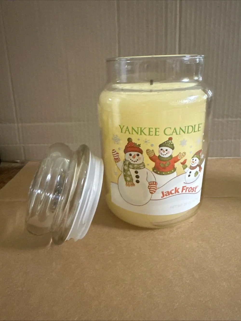 Yankee Candle yellow classic frost